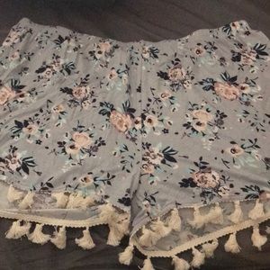 ADORABLE NEVER WORN tassel sleep shorts